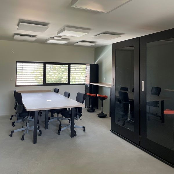 Coworking - Espace de travail partagÃ© et cabine insonorisÃ©e